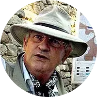 2572 Manfred Korfmann
