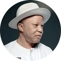 423 Salif Keita